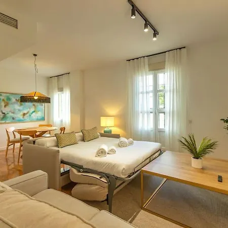 Triana Deluxe By Valcambre Apartment